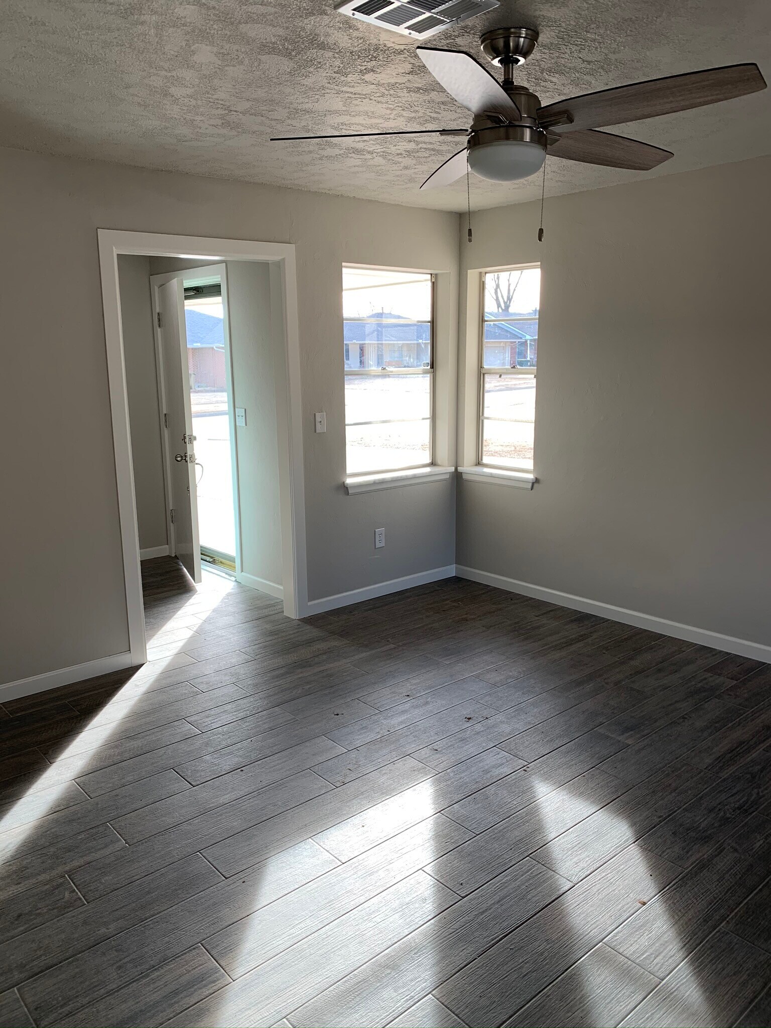 Building Photo - 217 E 30th St