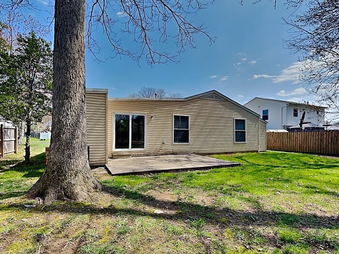 Building Photo - 4108 Springsleigh Rd