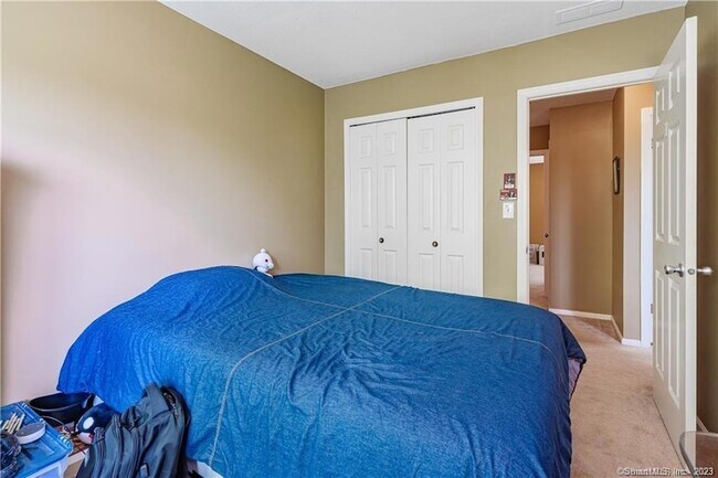 Building Photo - 128 Conestoga Way