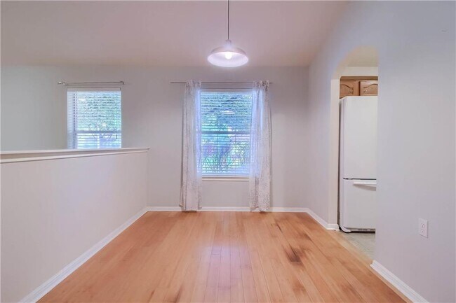 Building Photo - 1100 Emmitt Run