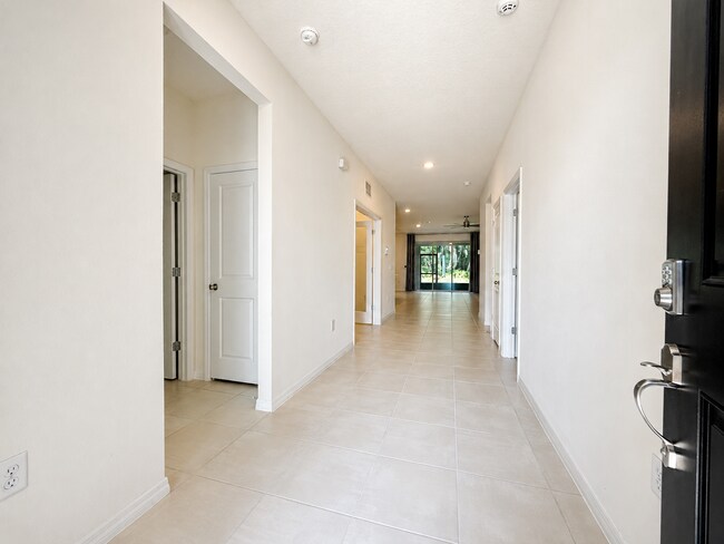 Building Photo - 12544 Shining Willow St