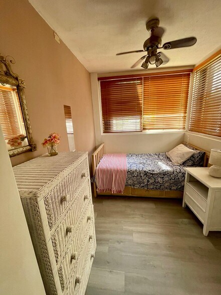 Building Photo - 161 Crandon Blvd