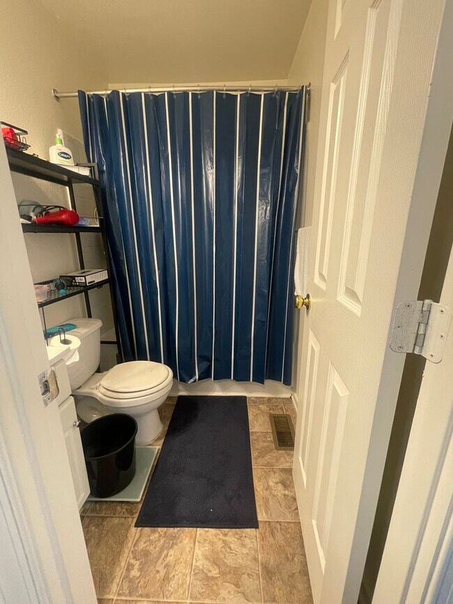 Building Photo - 3510 E Richmond Rd