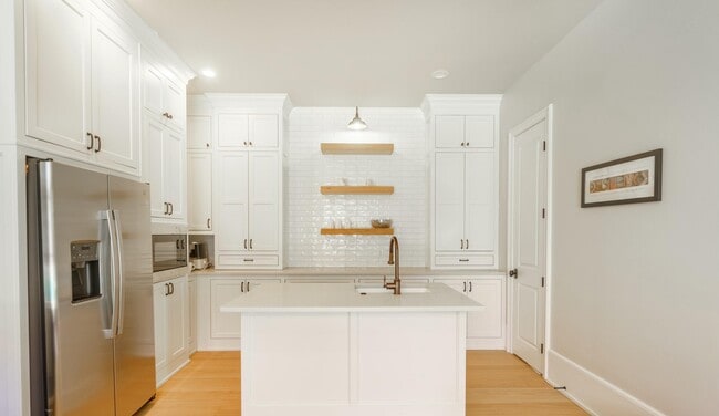 Building Photo - 4011 140th St