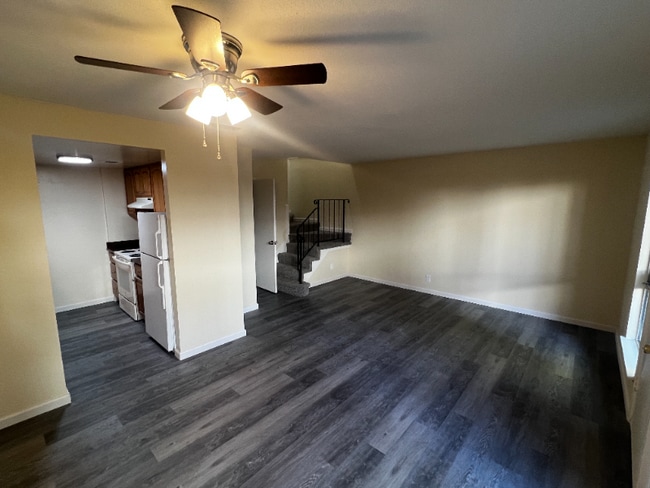 Building Photo - 4327 Fairlands Dr