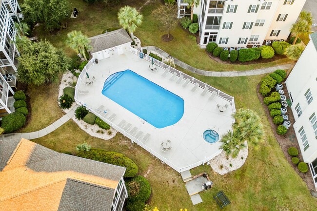 Building Photo - Spacious 3BR Condo in Gated Ocean Keyes