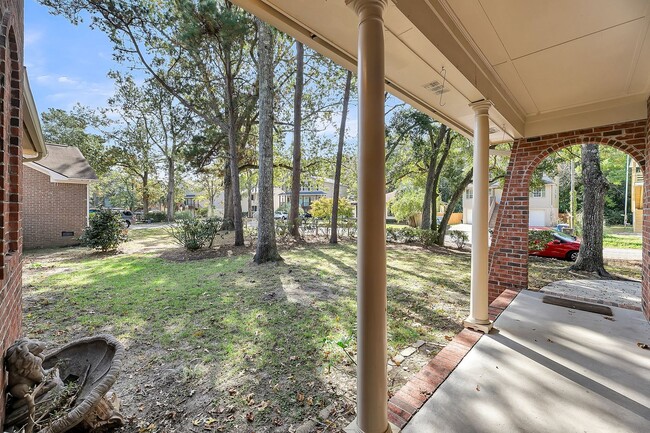 Building Photo - Renovated James Island Home!