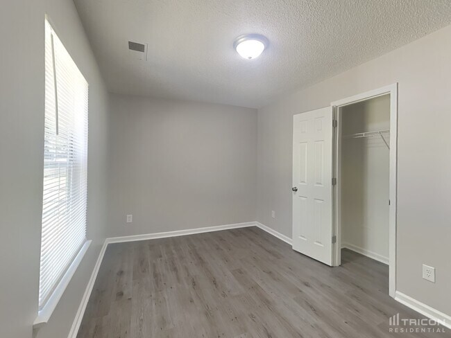 Building Photo - 1217 Capps Hollow Dr