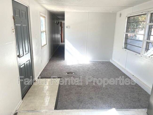 Building Photo - 36 Rita Faiola Ln