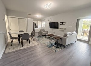 Building Photo - 1720 NW 110th Terrace