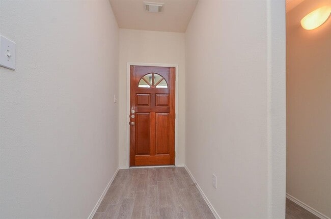 Building Photo - 18135 Sorrell Oaks Cir