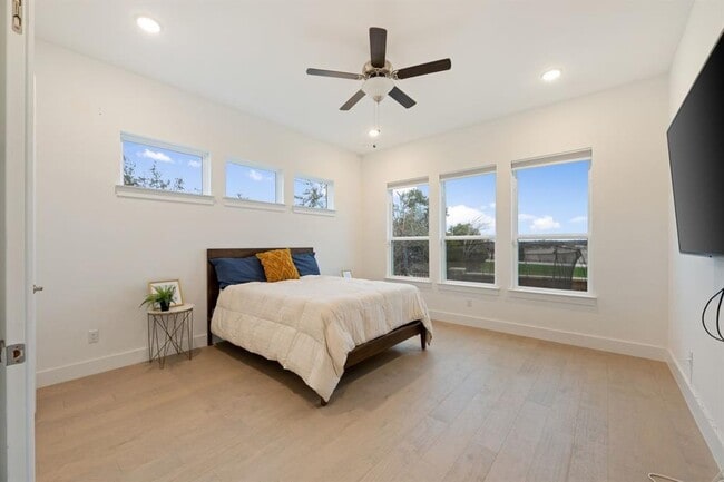 Building Photo - 2240 Sawdust Dr