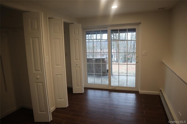 Building Photo - 32 Poplar Dr