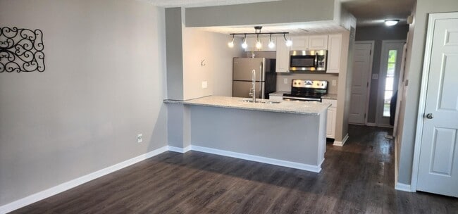 Building Photo - 6054 Southbay Dr