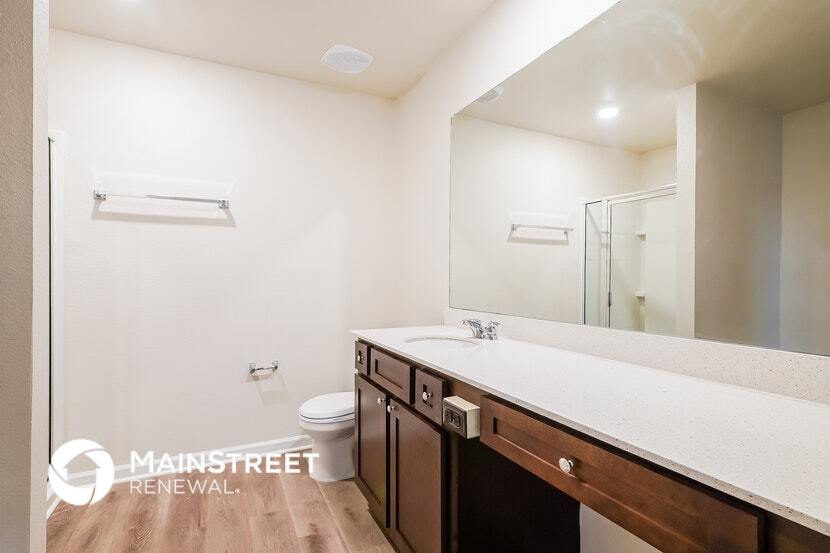 Building Photo - 1001 Pilgrim Ln