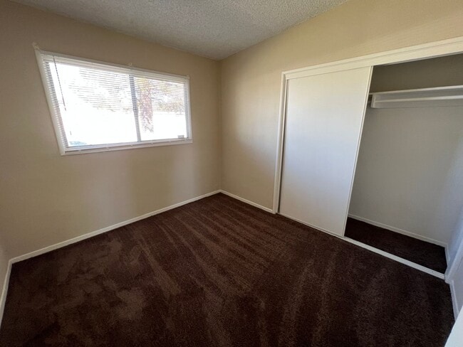 Building Photo - 312 Sahara Dr
