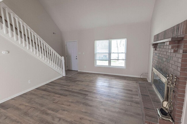 Building Photo - 1901 Mirtle Grove Ct