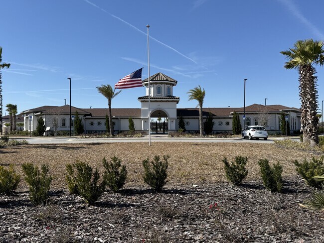 Building Photo - 350 Ardila Cir