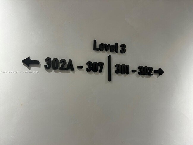 Building Photo - 5415 Collins Ave