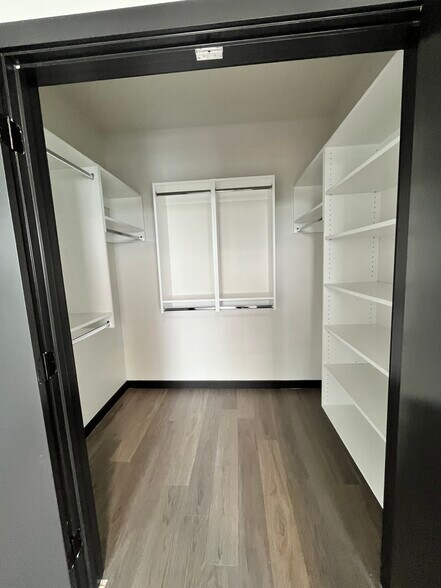 132 Mallory Ave 501 - 138 Mallory Ave