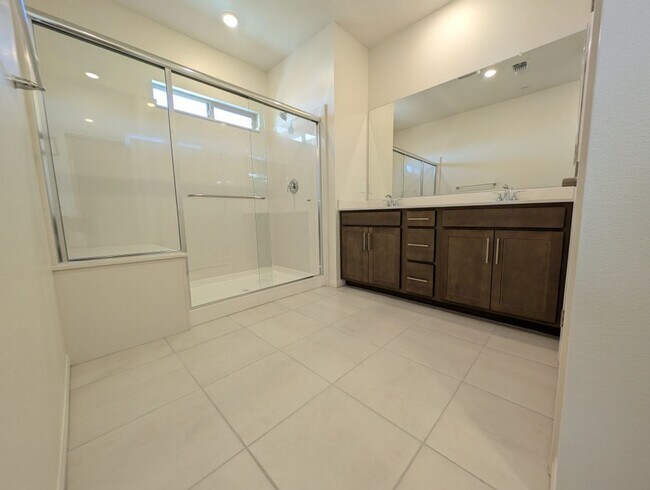 Building Photo - 544 Clover Bar Ln