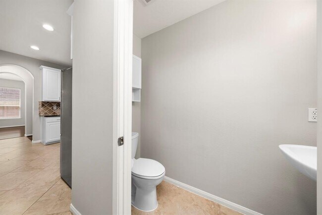 Building Photo - 538 Jay's Ln