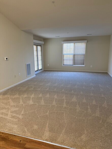 Living area - 26 Bella Vita Ct