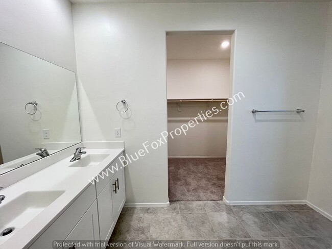 Building Photo - 6379 E Calle Hora Cero