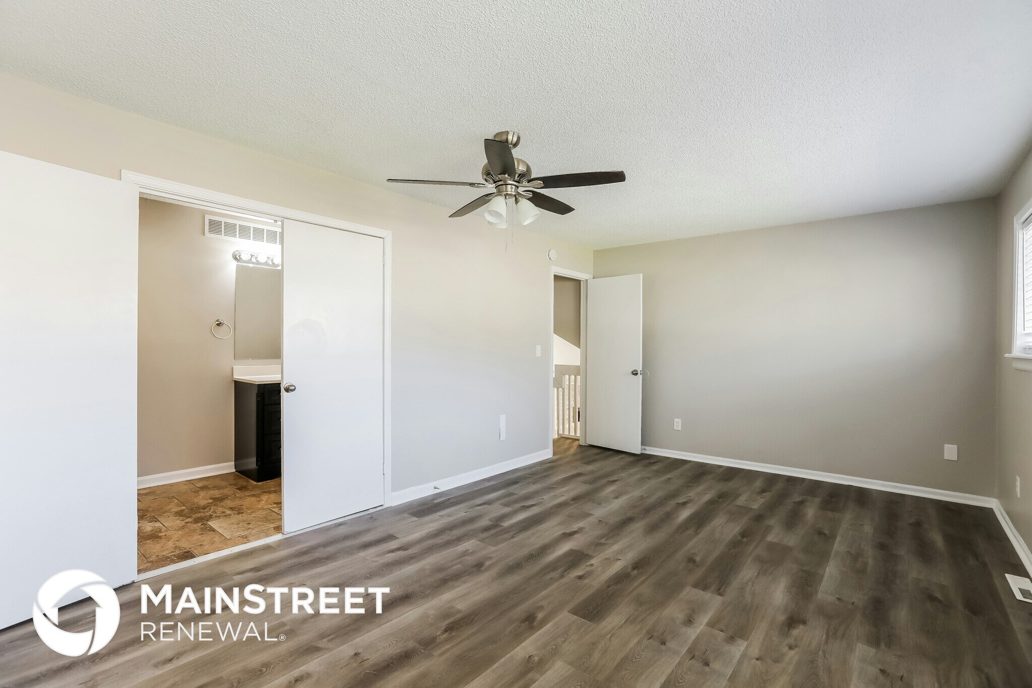 Building Photo - 1813 NE Gatewood Dr