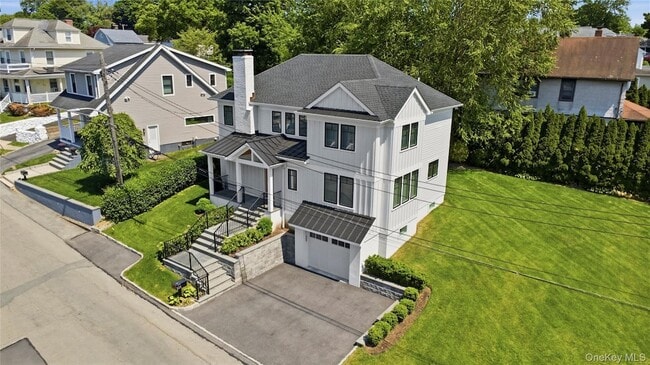 Building Photo - 525 3rd St