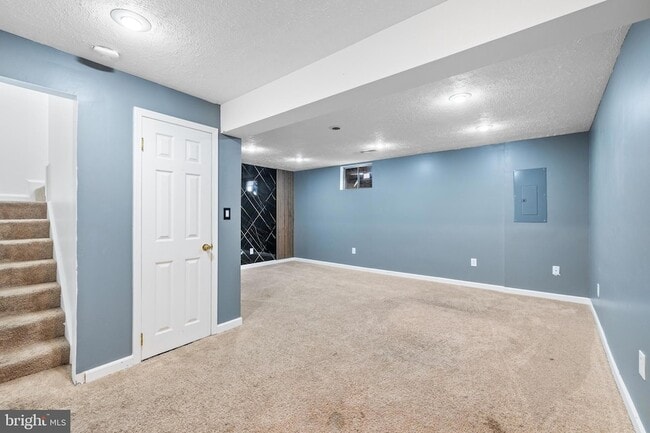Building Photo - 3669 Stewart Ln