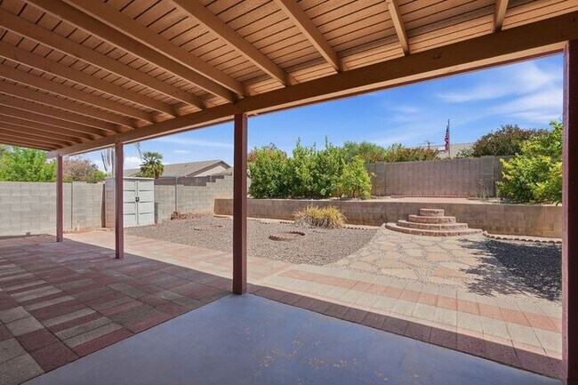 Building Photo - 8063 S New Abbey Dr