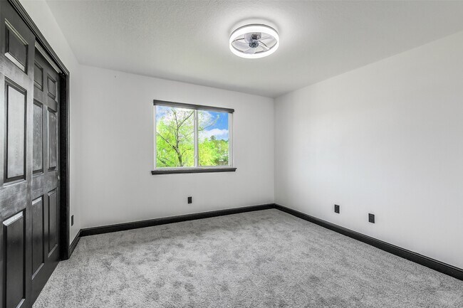 Building Photo - 11915 Helene Ct