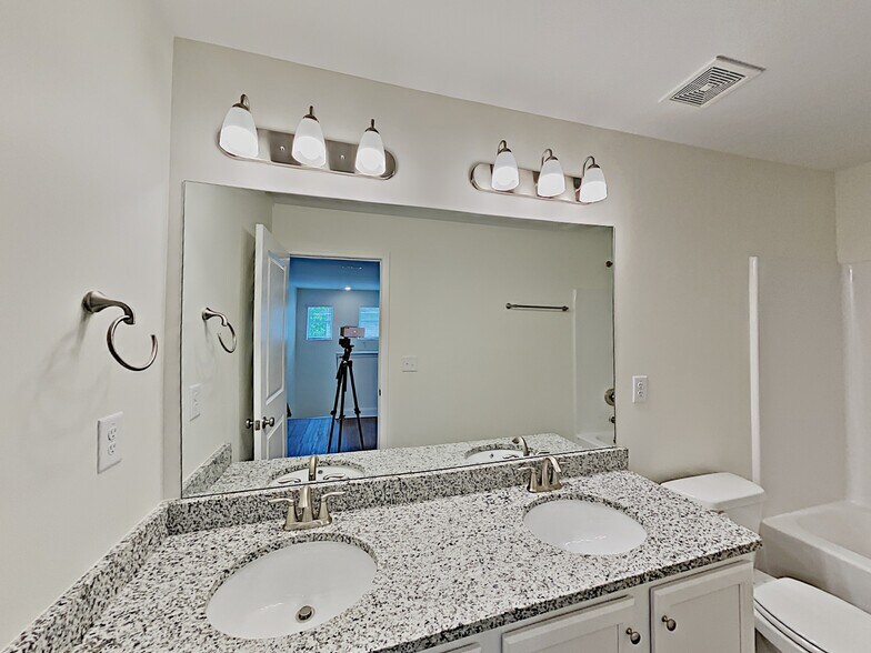 Building Photo - 6248 Bridlewood Ln