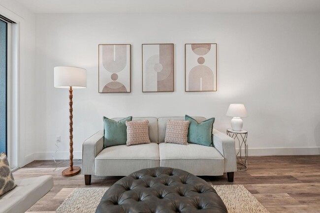 Building Photo - 3479 Client Cmn