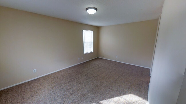 Bedroom - Lakestone