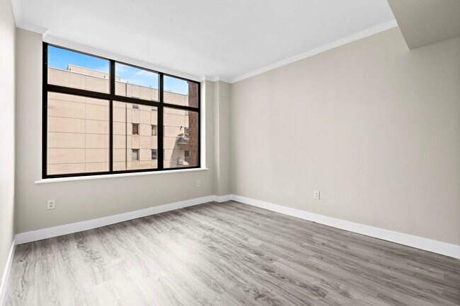 Building Photo - 610 Newark St.