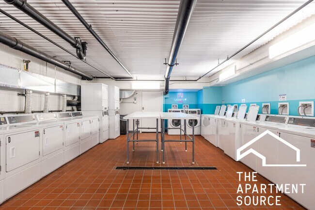 Building Photo - 4180 N Marine Dr