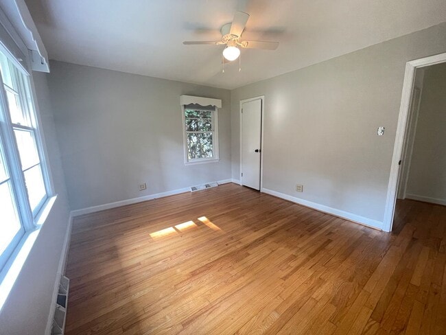 Building Photo - 3102 Ashel St