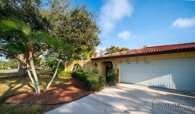 Building Photo - 468 Laurencin Dr