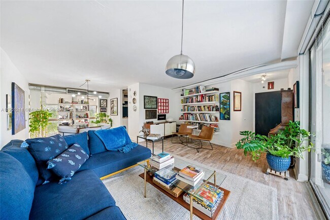 Primary Photo - 5701 Biscayne Blvd