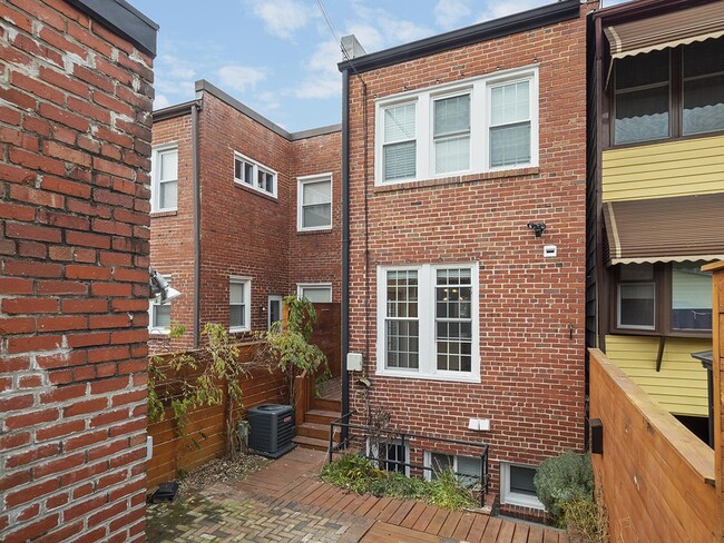 Building Photo - Brightwood Park apartment near Fort Slocum...