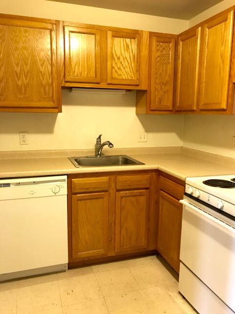 Building Photo - 310 Tappan St