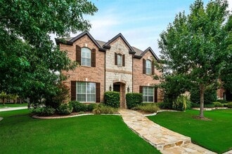 Building Photo - 3802 Frio Way
