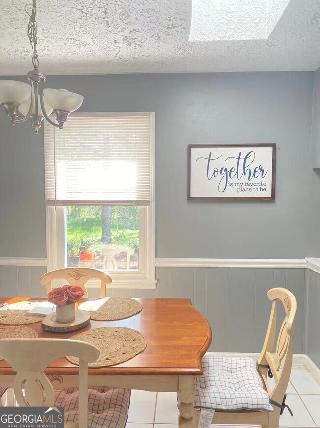 Building Photo - 339 Desiree Dr NW