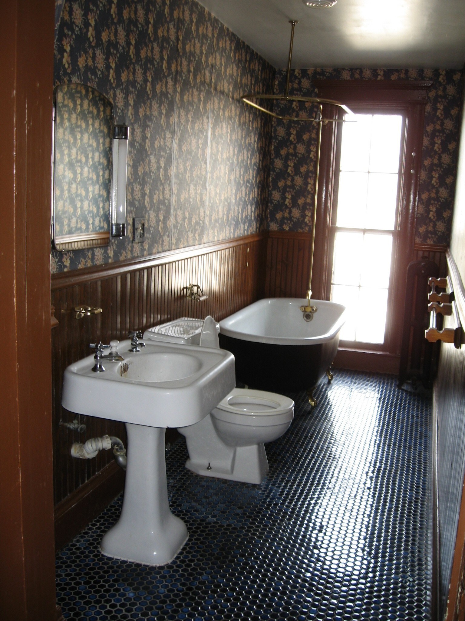 Building Photo - 802 Grand Ave