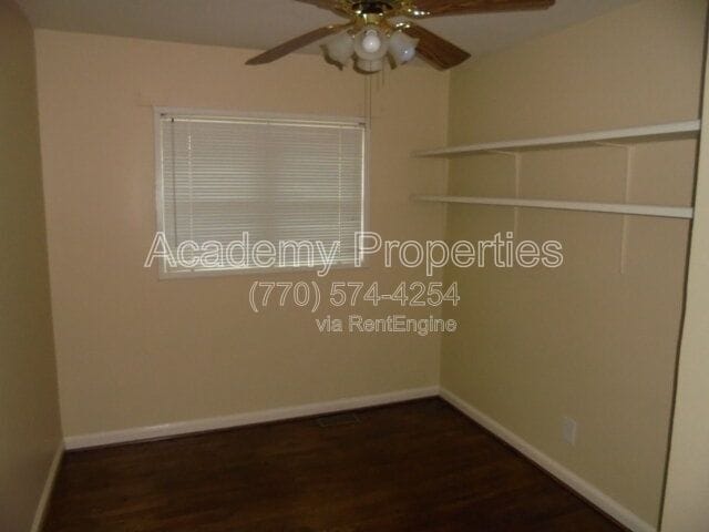Building Photo - 105 E Mimosa Dr