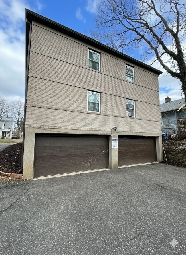 Building Photo - 1219 Franklin Ave