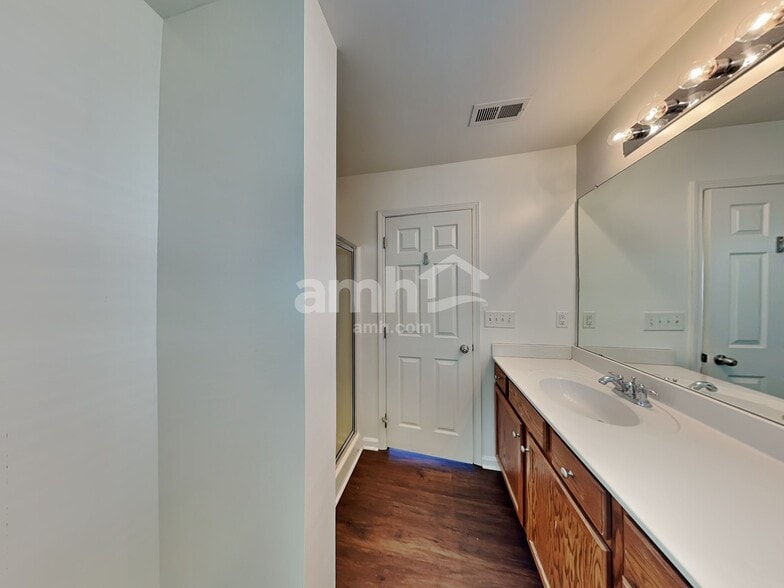 Building Photo - 10538 Samuels Way Dr