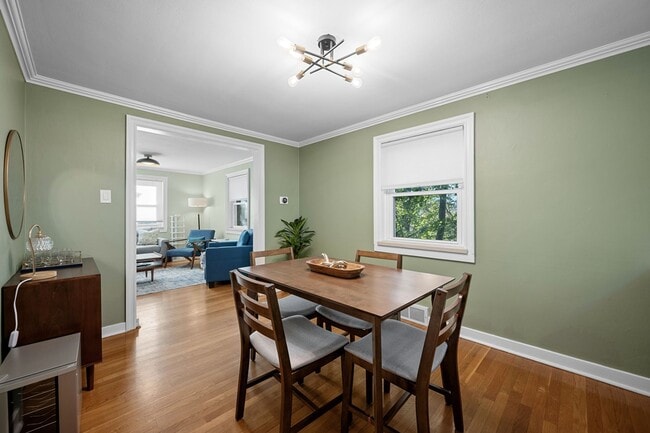 Building Photo - Furnished Rental in Shadyside